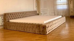 Кровать с коретной стяжкой